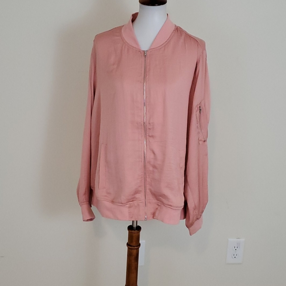 Style Me blush windbreaker size 3x